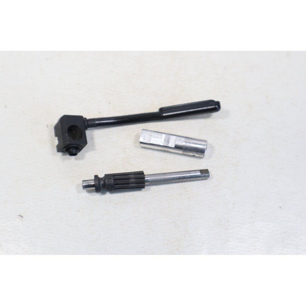 Genuine Oil Pump Husqvarna 435 440 135 140 Jonsered CS2240 chainsaw