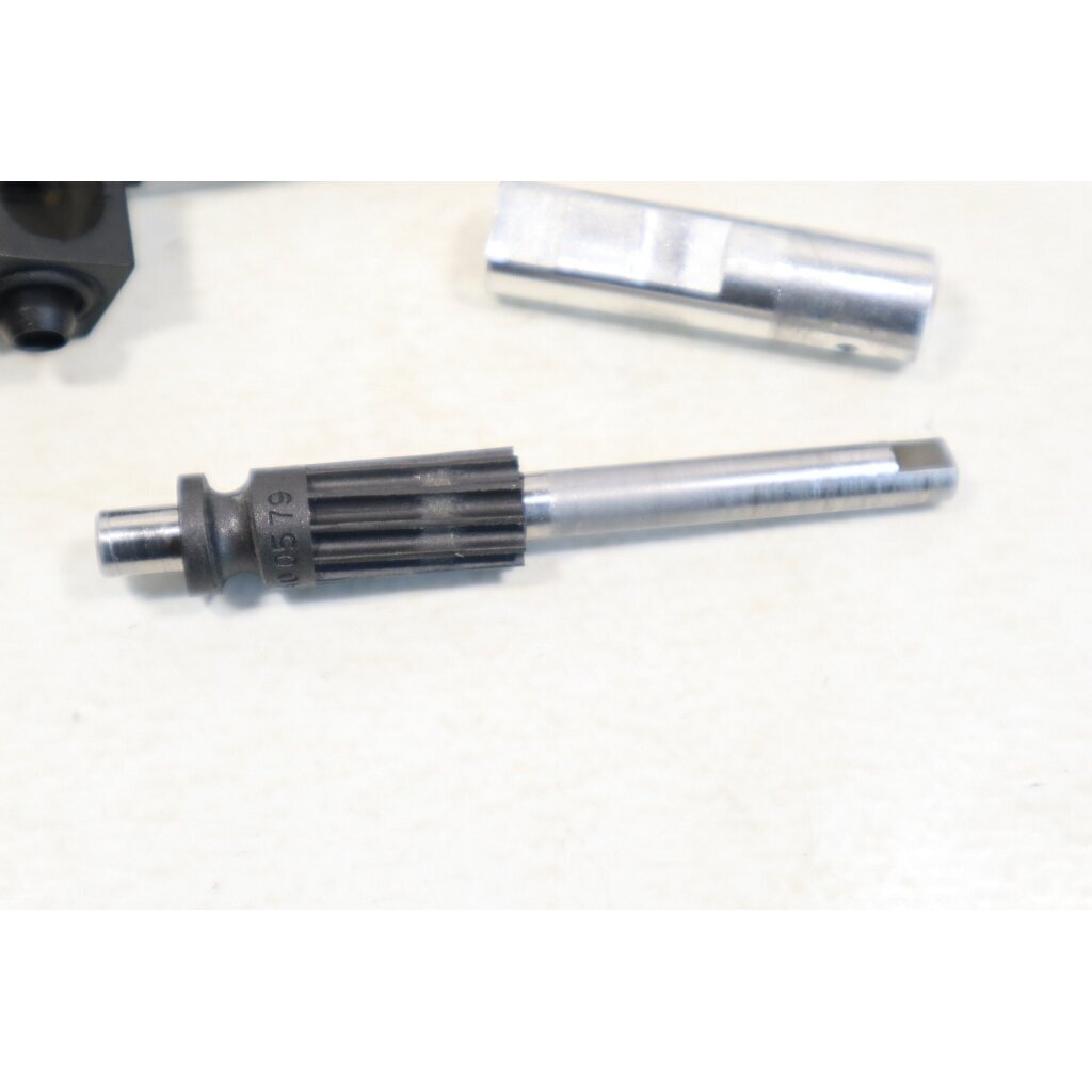 Genuine Oil Pump Husqvarna 435 440 135 140 Jonsered CS2240 chainsaw 1 Genuine Oil Pump Husqvarna 435 440 135 140 Jonsered CS2240 chainsaw 1