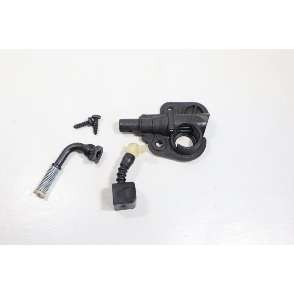 Genuine Oil Pump McCULLOCH Poulan Jonsered CS2137 Partner 351 352 371 382 391 401 421 422 chainsaw 530071259 Genuine Oil Pump McCULLOCH Poulan Jonsered CS2137 Partner 351 352 371 382 391 401 421 422 chainsaw 530071259