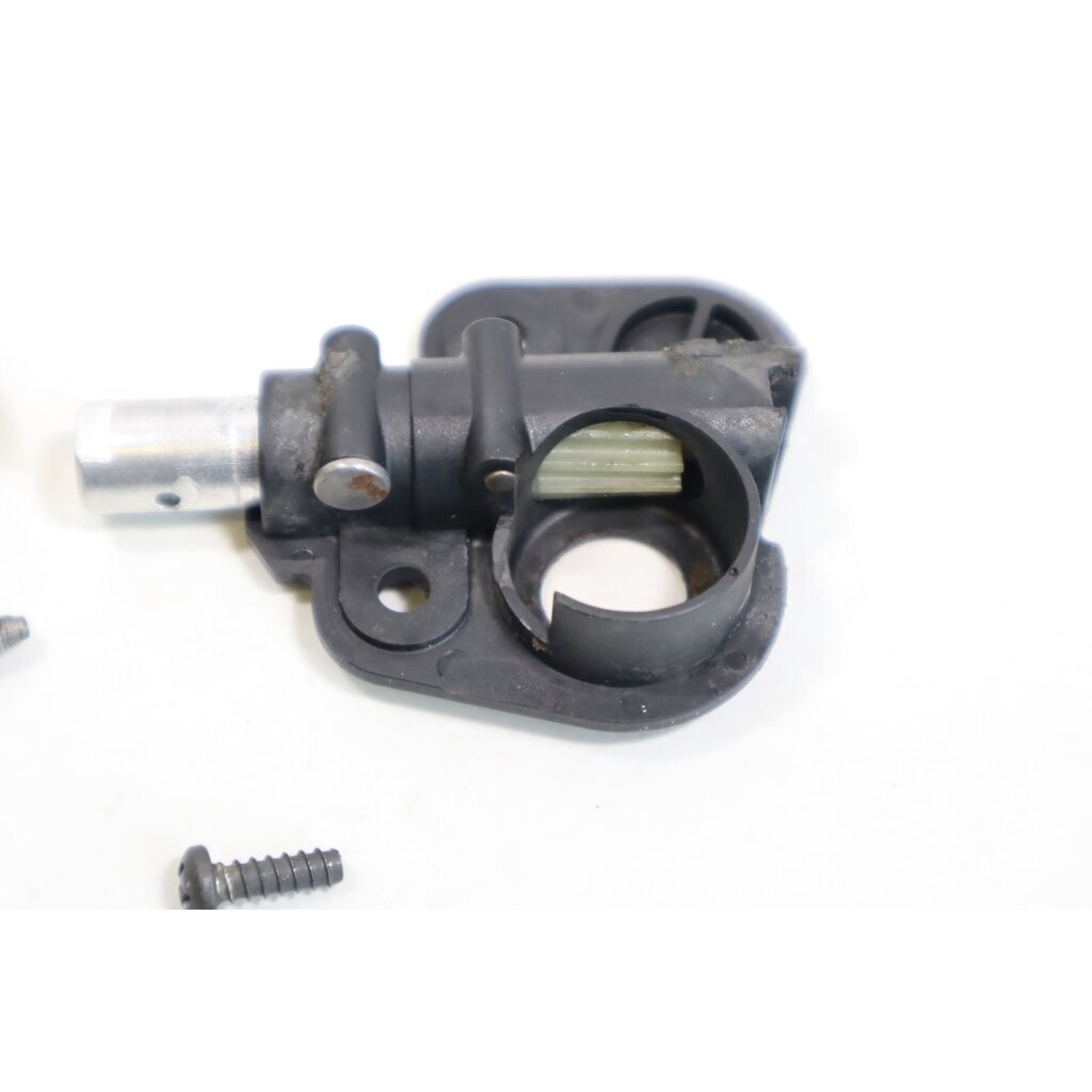 Genuine Oil Pump McCULLOCH Poulan Jonsered CS2137 Partner 351 352 371 382 391 401 421 422 chainsaw 530071259 1 Genuine Oil Pump McCULLOCH Poulan Jonsered CS2137 Partner 351 352 371 382 391 401 421 422 chainsaw 530071259 1