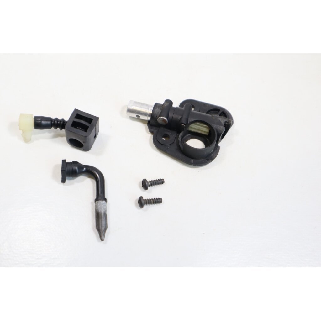 Genuine Oil Pump McCULLOCH Poulan Jonsered CS2137 Partner 351 352 371 382 391 401 421 422 chainsaw 530071259 Genuine Oil Pump McCULLOCH Poulan Jonsered CS2137 Partner 351 352 371 382 391 401 421 422 chainsaw 530071259
