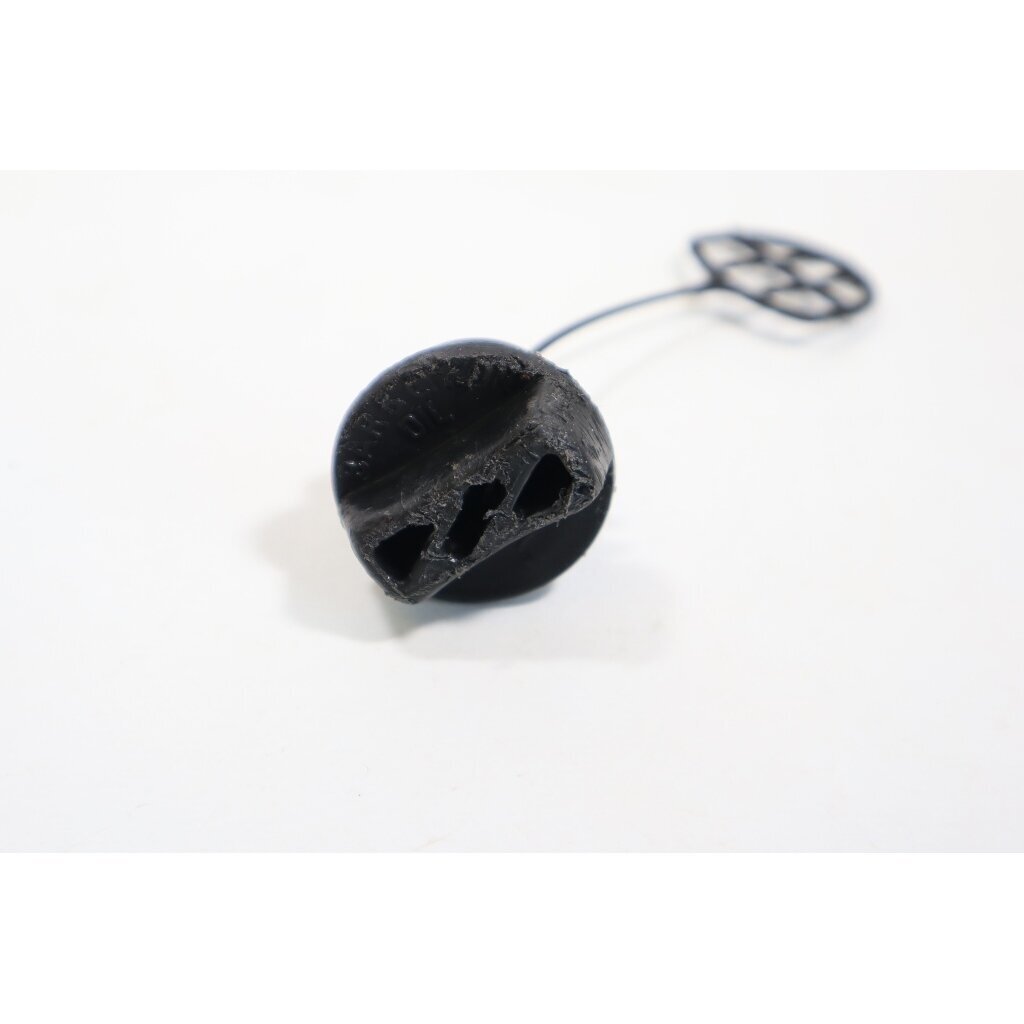 Genuine Oil Tank Cap McCULLOCH Poulan Jonsered CS2137 Partner 351 352 371 382 391 401 421 422 chainsaw 530010846 1 Genuine Oil Tank Cap McCULLOCH Poulan Jonsered CS2137 Partner 351 352 371 382 391 401 421 422 chainsaw 530010846 1