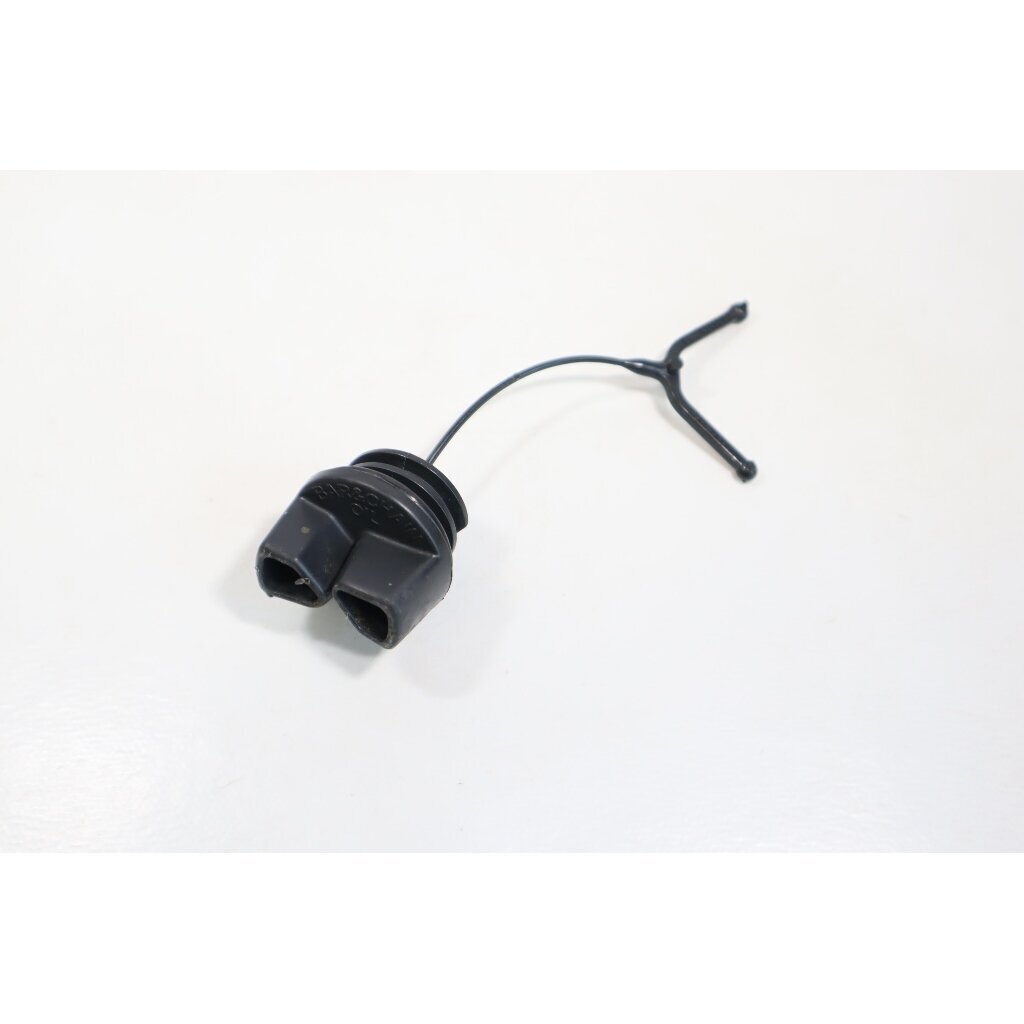 Genuine Oil Tank Cap McCULLOCH Poulan Jonsered CS2137 Partner 351 352 371 382 391 401 421 422 chainsaw 530057236 Genuine Oil Tank Cap McCULLOCH Poulan Jonsered CS2137 Partner 351 352 371 382 391 401 421 422 chainsaw 530057236