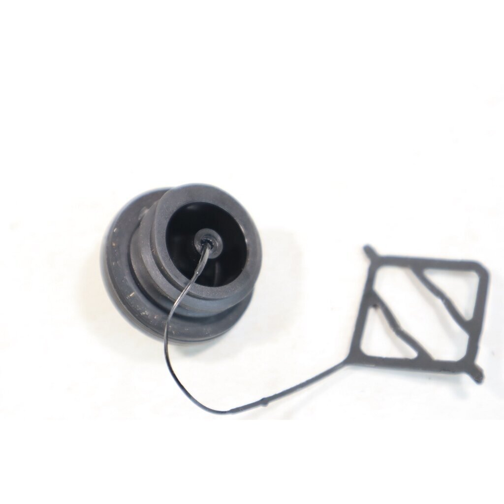 Genuine Oil Tank Cap Solo 634 641 chainsaw 2700287 2 Genuine Oil Tank Cap Solo 634 641 chainsaw 2700287 2