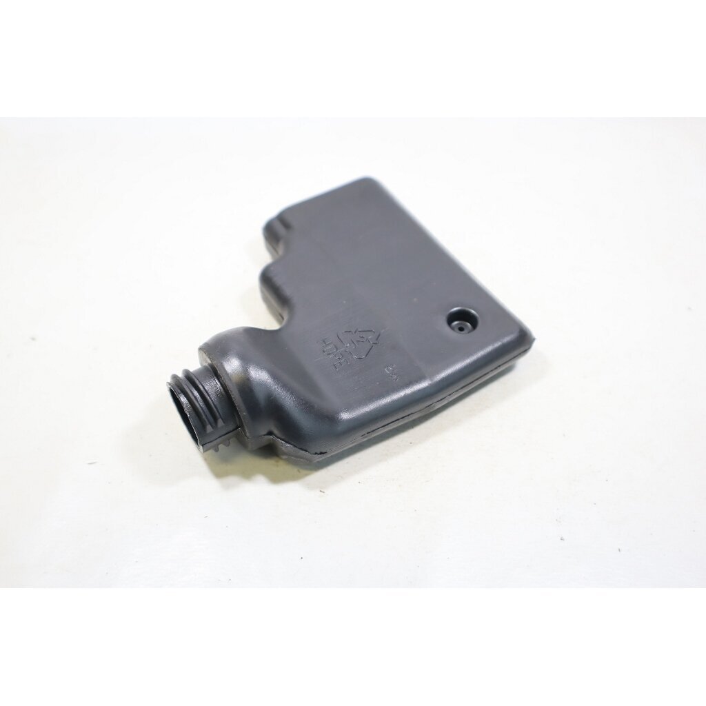 Genuine Oil Tank McCulloch MAC 833 835 836 838 AV chainsaw 300260 2 Genuine Oil Tank McCulloch MAC 833 835 836 838 AV chainsaw 300260 2