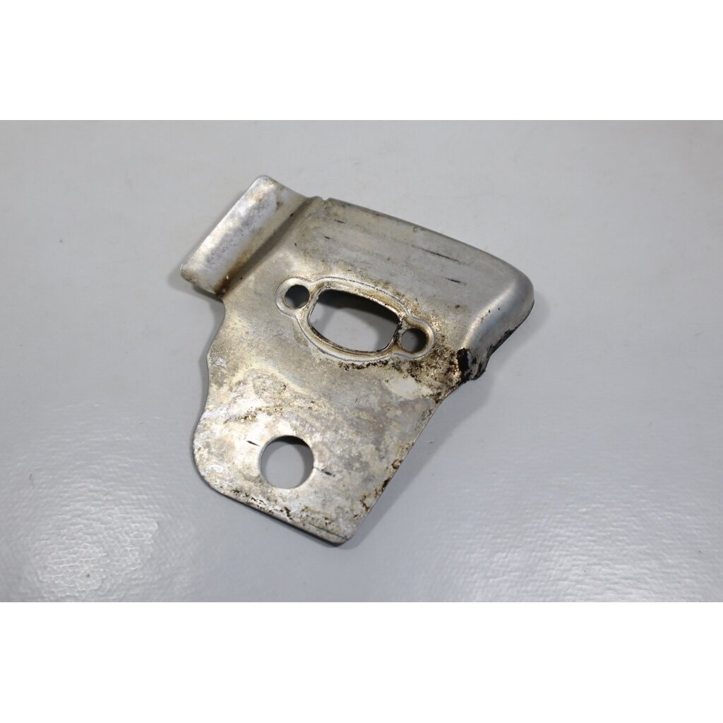 Genuine Plate Heat Shield McCULLOCH Poulan Jonsered CS2137 Partner 351 352 371 382 391 401 421 422 chainsaw 530049870 1