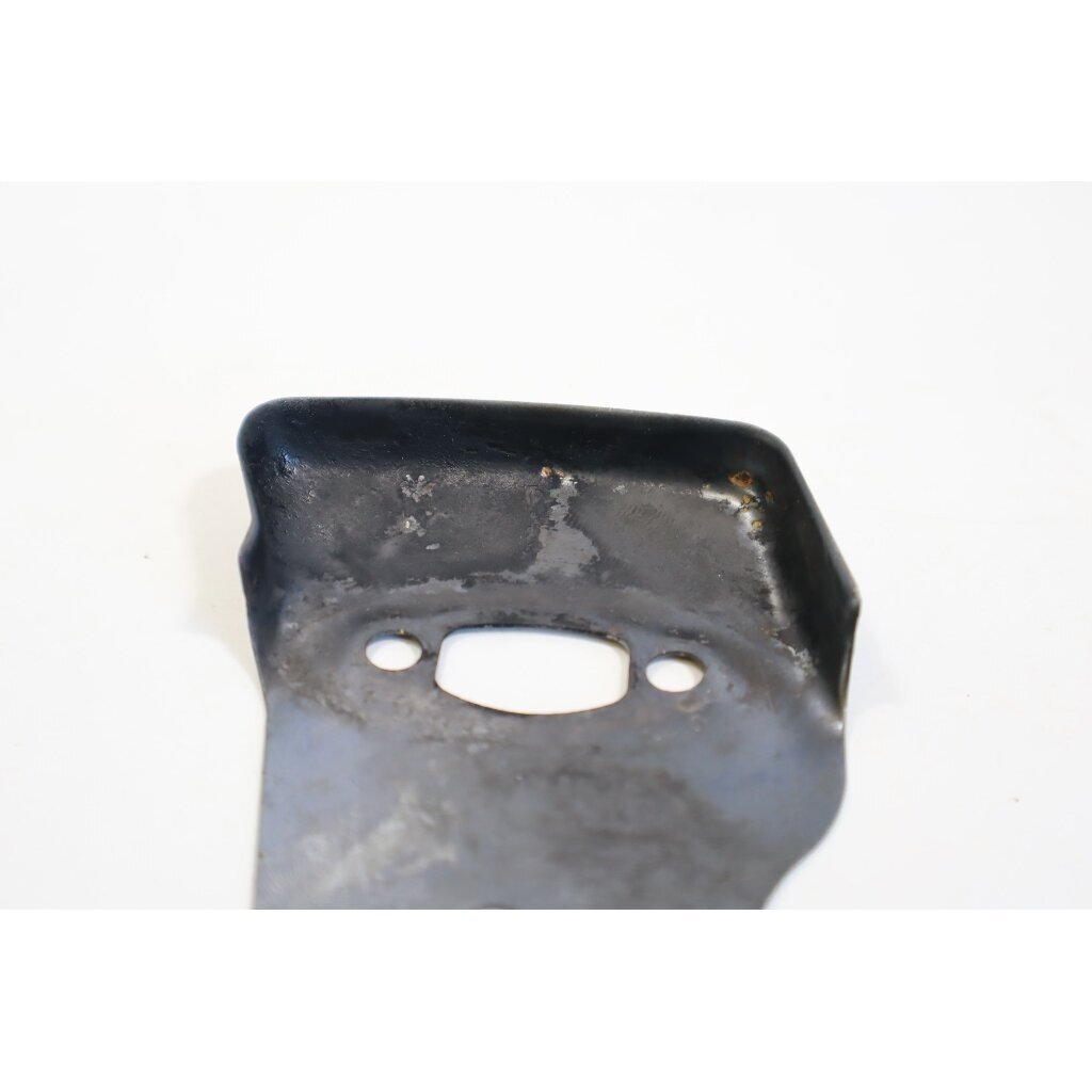 Genuine Plate Heat Shield McCULLOCH Poulan Jonsered CS2137 Partner 351 352 371 382 391 401 421 422 chainsaw 530049870 1 Genuine Plate Heat Shield McCULLOCH Poulan Jonsered CS2137 Partner 351 352 371 382 391 401 421 422 chainsaw 530049870 1