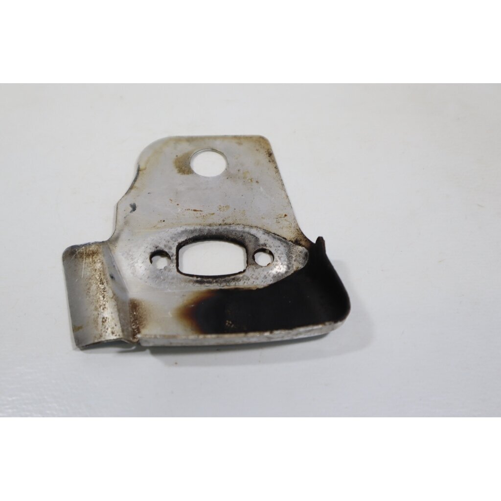 Genuine Plate Heat Shield McCULLOCH Poulan Jonsered CS2137 Partner 351 352 371 382 391 401 421 422 chainsaw 530049870 1 Genuine Plate Heat Shield McCULLOCH Poulan Jonsered CS2137 Partner 351 352 371 382 391 401 421 422 chainsaw 530049870 1
