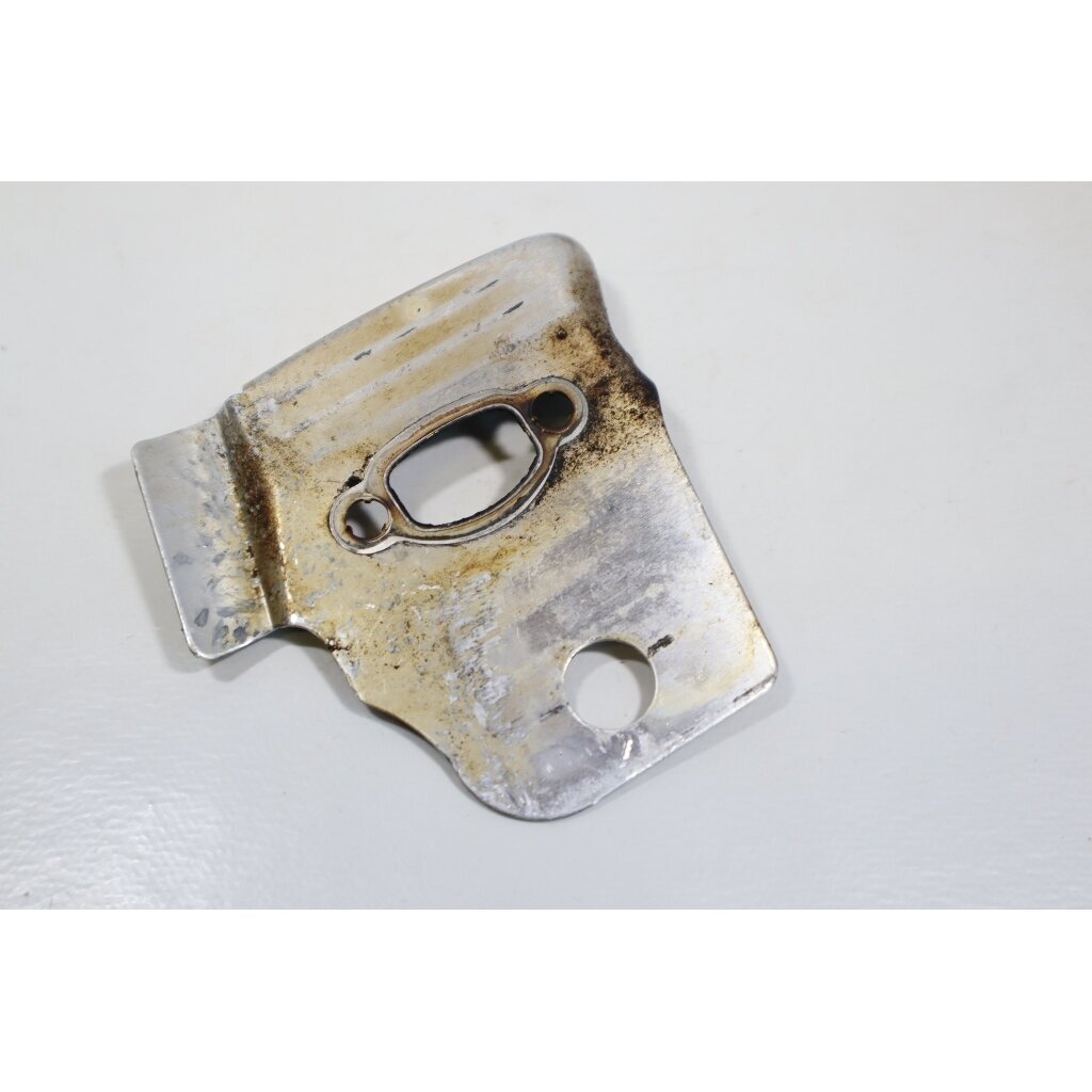Genuine Plate Heat Shield McCULLOCH Poulan Jonsered CS2137 Partner 351 352 371 382 391 401 421 422 chainsaw 530049870 2 Genuine Plate Heat Shield McCULLOCH Poulan Jonsered CS2137 Partner 351 352 371 382 391 401 421 422 chainsaw 530049870 2
