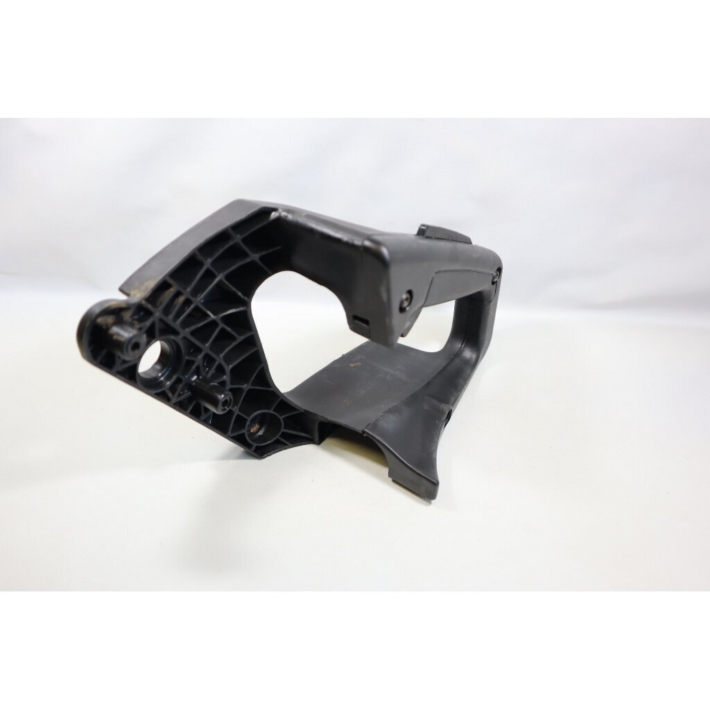 Genuine Rear Handle McCULLOCH Poulan Jonsered CS2137 Partner 351 352 371 382 391 401 421 chainsaw 530047582 2 Genuine Rear Handle McCULLOCH Poulan Jonsered CS2137 Partner 351 352 371 382 391 401 421 chainsaw 530047582 2