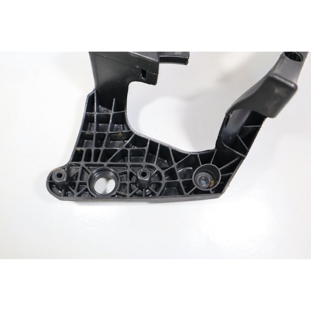 Genuine Rear Handle McCULLOCH Poulan Jonsered CS2137 Partner 351 352 371 382 391 401 421 chainsaw 530047582 5 Genuine Rear Handle McCULLOCH Poulan Jonsered CS2137 Partner 351 352 371 382 391 401 421 chainsaw 530047582 5