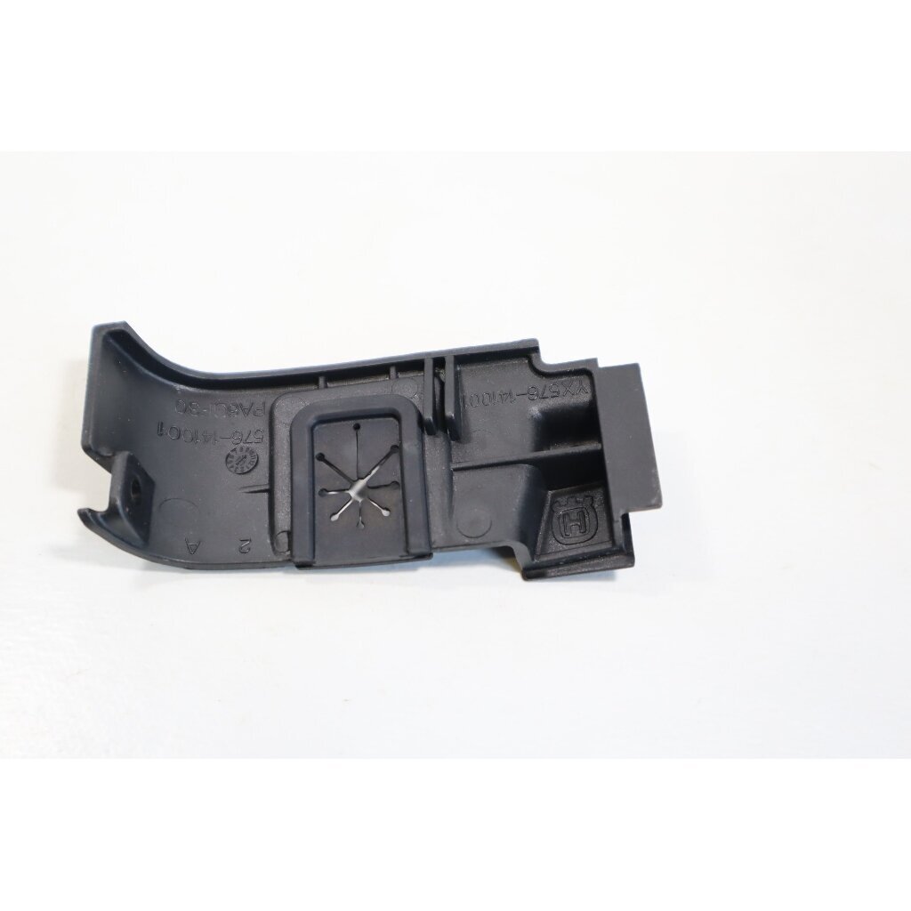 Genuine Rear Wall Cover McCULLOCH CS340 CS380 chainsaw 576141001 3 Genuine Rear Wall Cover McCULLOCH CS340 CS380 chainsaw 576141001 3