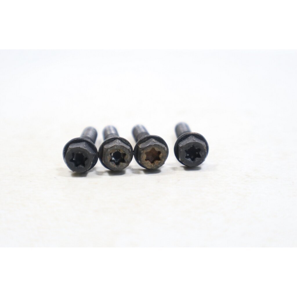 Genuine Screw Kit Cylinder McCulloch MAC 833 835 836 838 AV chainsaw 111083 2 Genuine Screw Kit Cylinder McCulloch MAC 833 835 836 838 AV chainsaw 111083 2