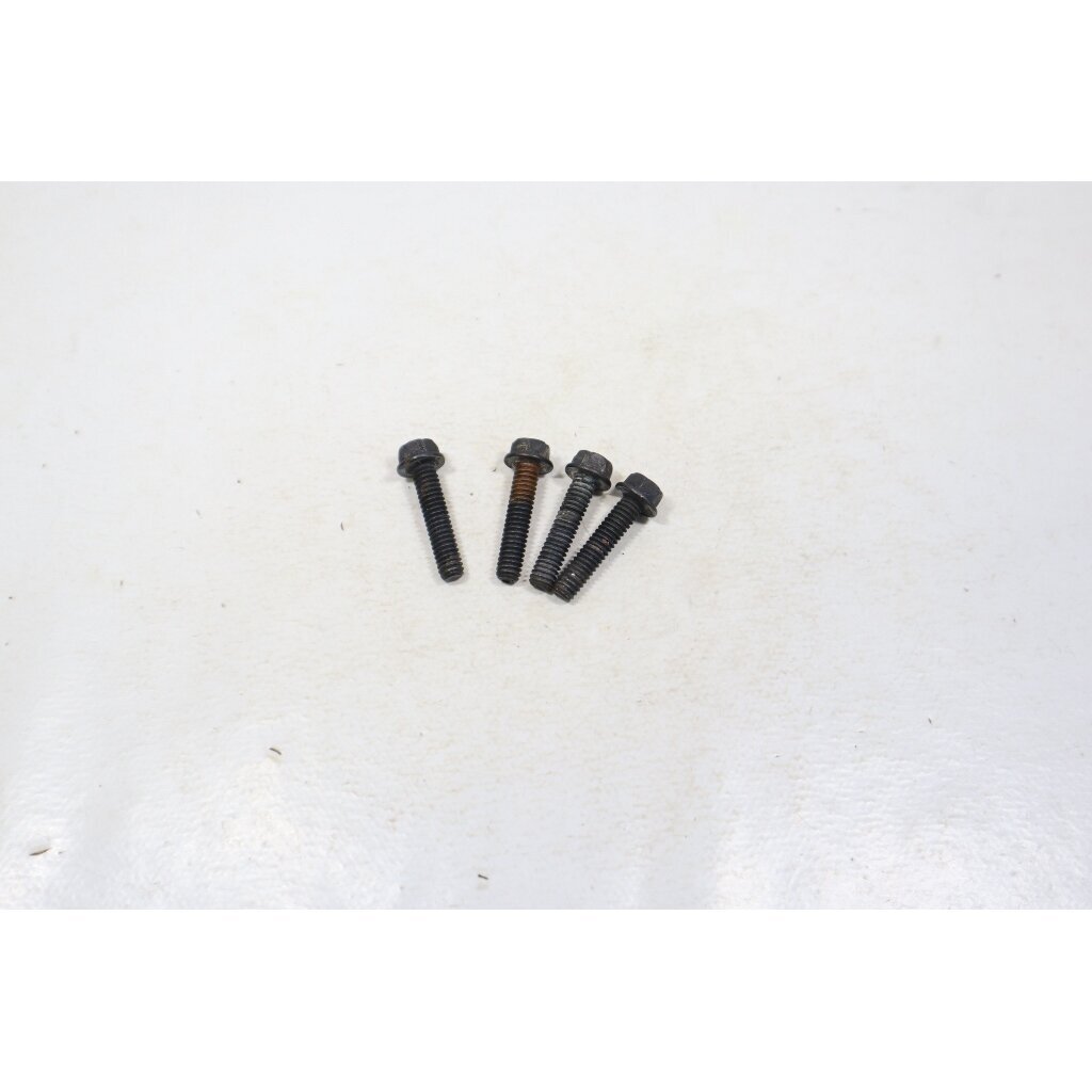 Genuine Screw Kit Cylinder McCulloch MAC 833 835 836 838 AV chainsaw 111083 Genuine Screw Kit Cylinder McCulloch MAC 833 835 836 838 AV chainsaw 111083