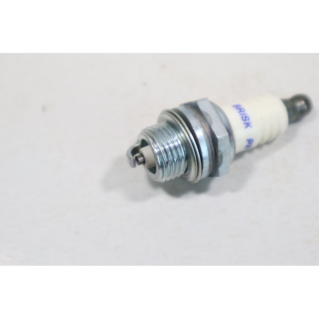 Genuine Spark Plug Brsk PR17YC Husqvarna Jonsered McCulloch Partner Poulan 952030201 1 Genuine Spark Plug Brsk PR17YC Husqvarna Jonsered McCulloch Partner Poulan 952030201 1