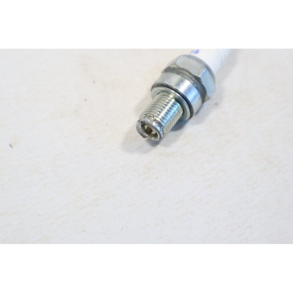 Genuine Spark Plug HQT-5 Husqvarna chainsaw 590844001 1 Genuine Spark Plug HQT-5 Husqvarna chainsaw 590844001 1