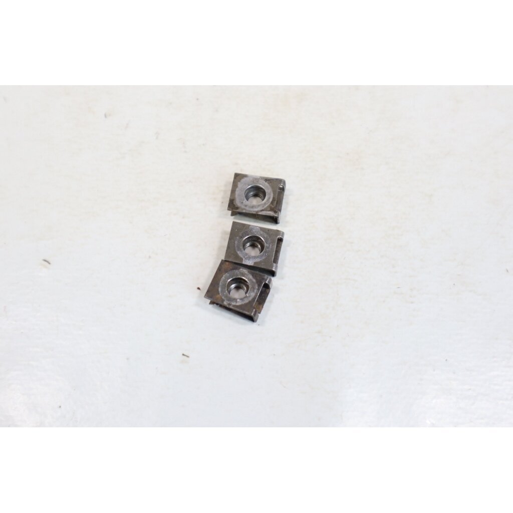Genuine Top Cover Clip Husqvarna 340 345 350 Jonsered CS2141 CS2145 CS2150 chainsaw 503226902 1 Genuine Top Cover Clip Husqvarna 340 345 350 Jonsered CS2141 CS2145 CS2150 chainsaw 503226902 1