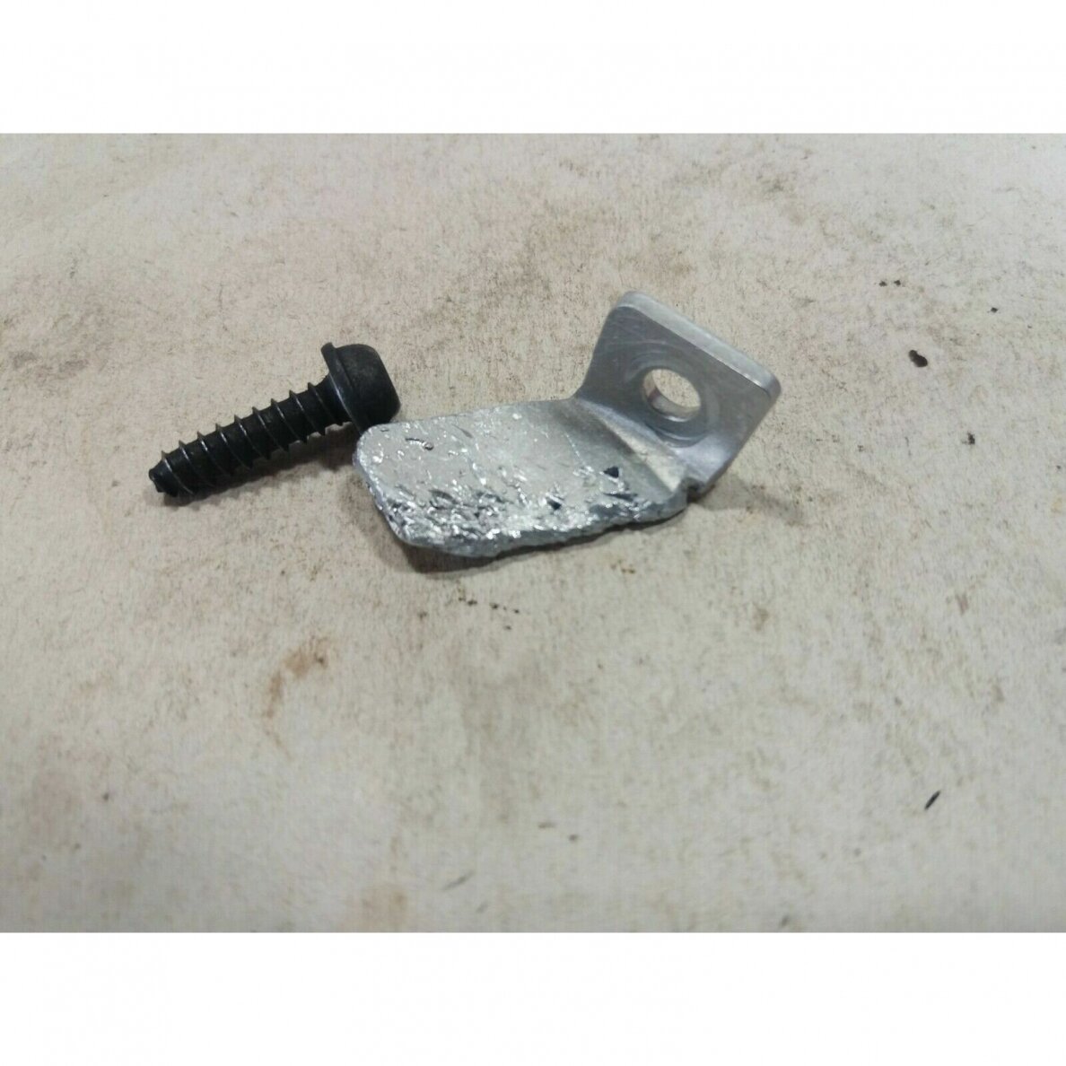 Genuine Chain Catcher Partner 350 351 352 382 391 401 421 422 chainsaw 530029850 Genuine Chain Catcher Partner 350 351 352 382 391 401 421 422 chainsaw 530029850