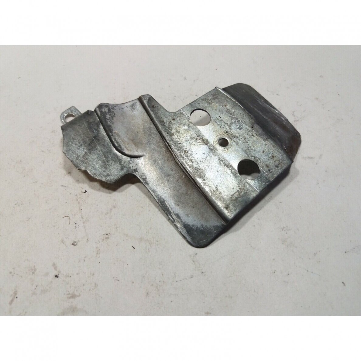 Genuine Chain Guide Plate Clutch Cover Oleo Mac 945AF chainsaw 3 Genuine Chain Guide Plate Clutch Cover Oleo Mac 945AF chainsaw 3