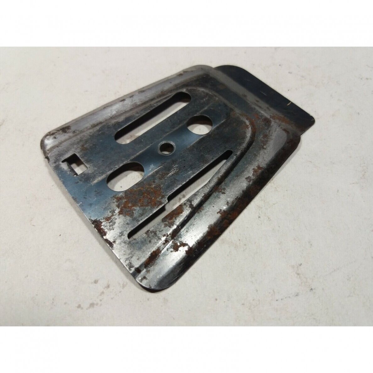 Genuine Chain Guide Plate Echo CS 3900 chainsaw 43301335430 2 Genuine Chain Guide Plate Echo CS 3900 chainsaw 43301335430 2