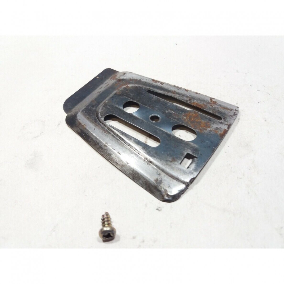 Genuine Chain Guide Plate Echo CS 3900 chainsaw 43301335430 1 Genuine Chain Guide Plate Echo CS 3900 chainsaw 43301335430 1
