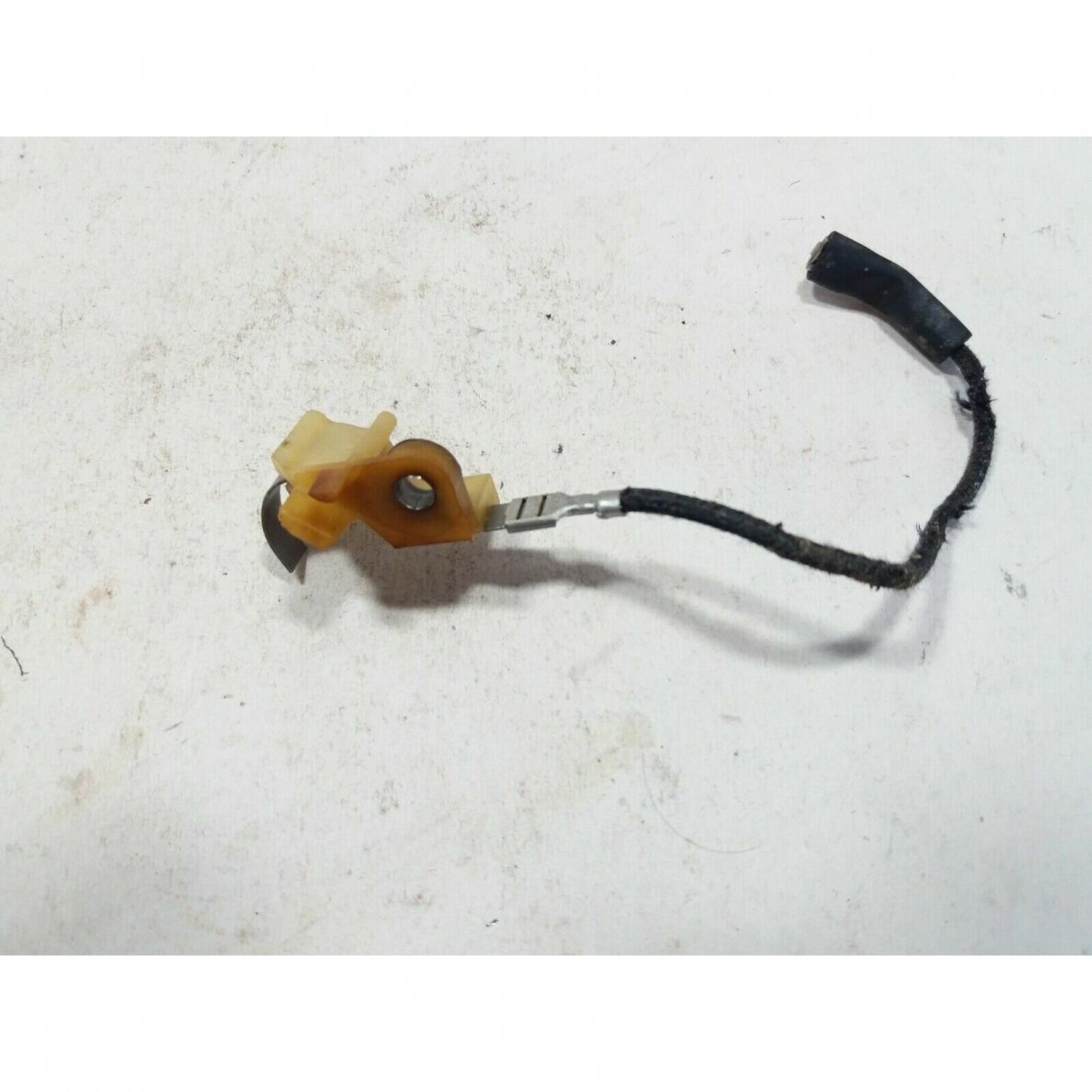 Genuine Connector Stop Switch Mcculloch Eager Beaver 2.0 CID chainsaw Genuine Connector Stop Switch Mcculloch Eager Beaver 2.0 CID chainsaw