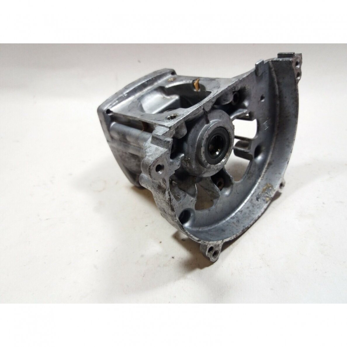 Genuine Crankcase Echo SRM-2305 brushcutter trimmer 10020452133 1 Genuine Crankcase Echo SRM-2305 brushcutter trimmer 10020452133 1