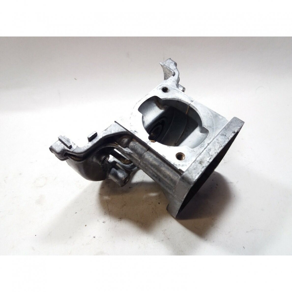 Genuine Crankcase Echo SRM-2305 brushcutter trimmer 10020452133 2 Genuine Crankcase Echo SRM-2305 brushcutter trimmer 10020452133 2
