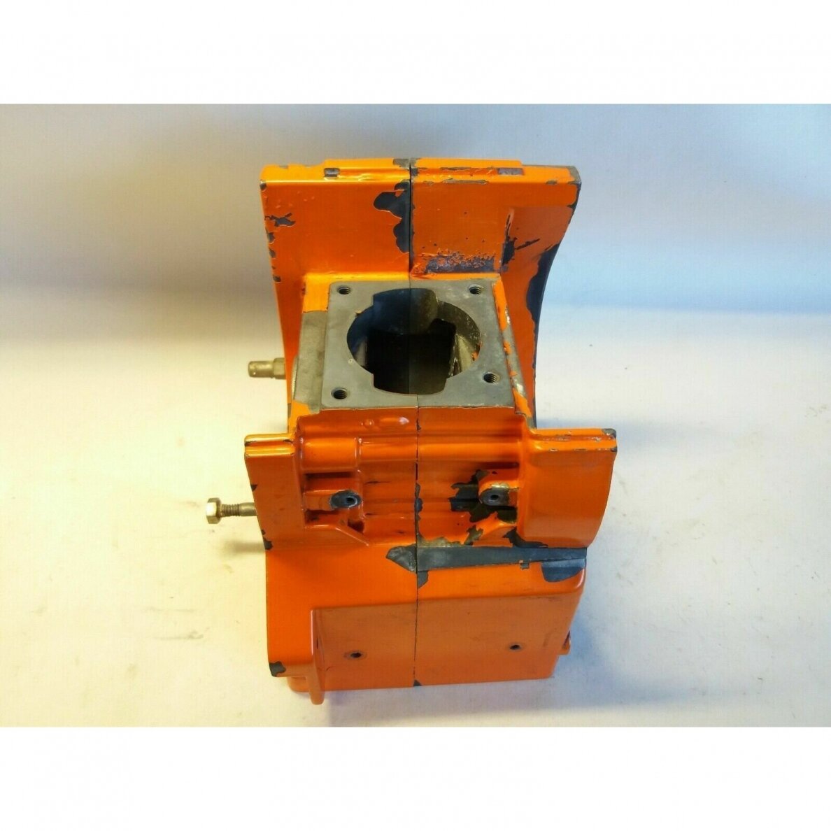Genuine Crankcase Oleo Mac 935 chainsaw 093500508 5 Genuine Crankcase Oleo Mac 935 chainsaw 093500508 5