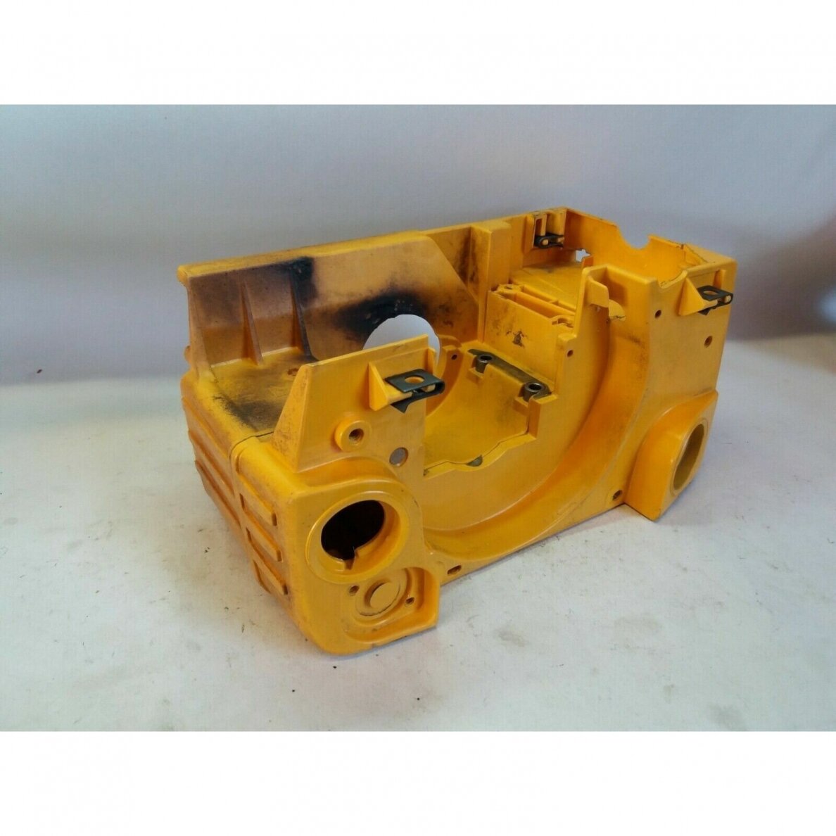 Genuine Crankcase Partner 365 405 chainsaw 530037551 Genuine Crankcase Partner 365 405 chainsaw 530037551