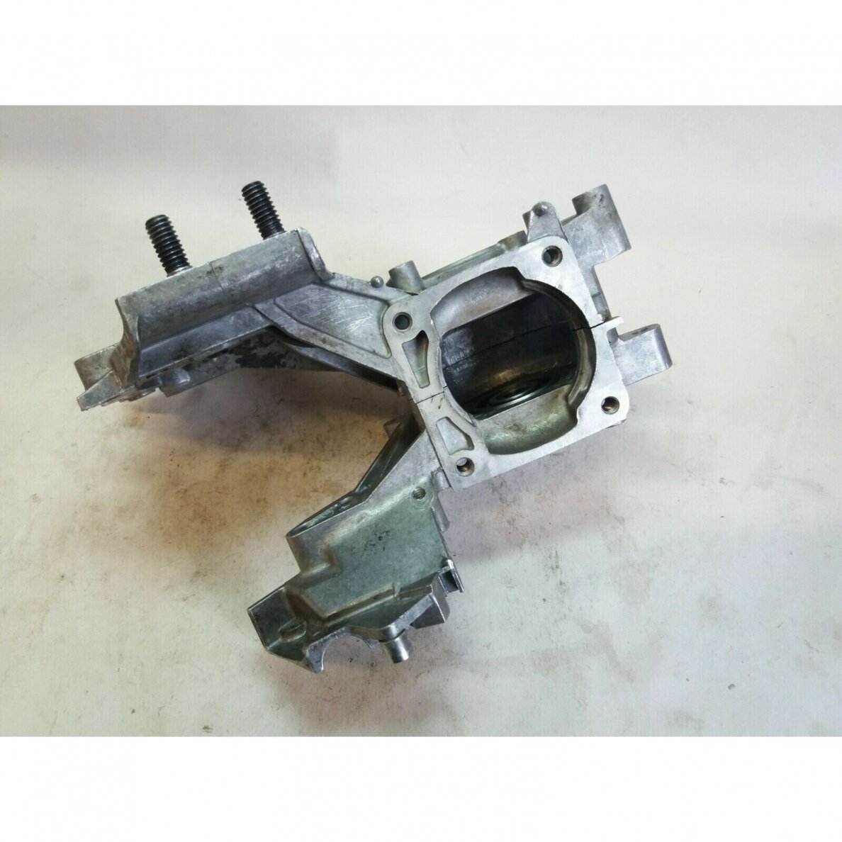 Genuine Crankcase Stiga Castelgarden Alpina A 350 400 chainsaw 1
