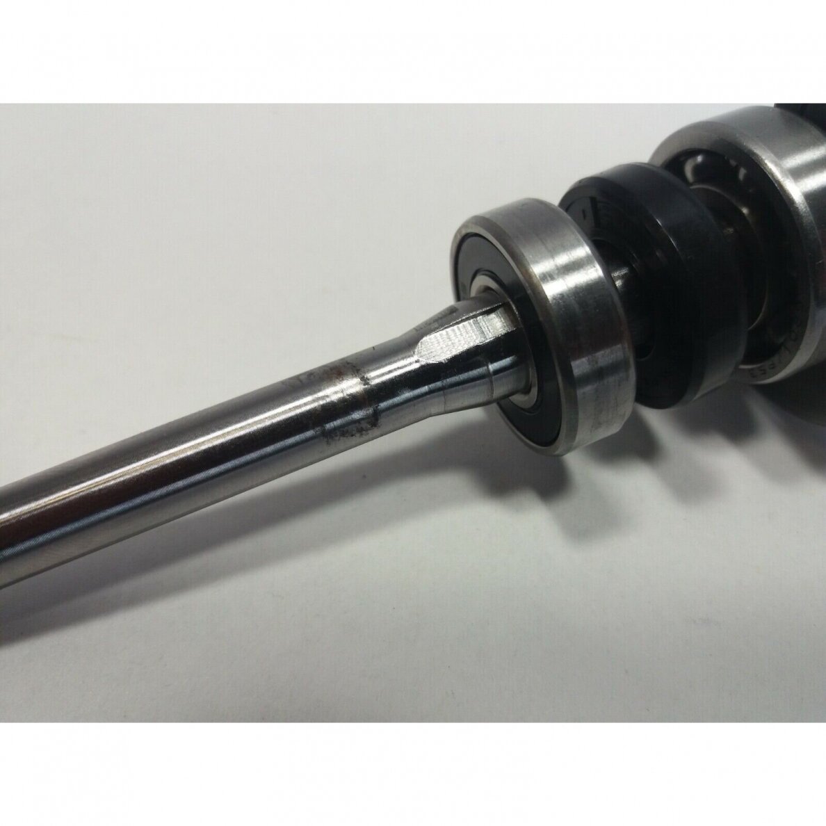 Genuine Crankshaft Homelite F3045 brushcutter trimmer 2 Genuine Crankshaft Homelite F3045 brushcutter trimmer 2