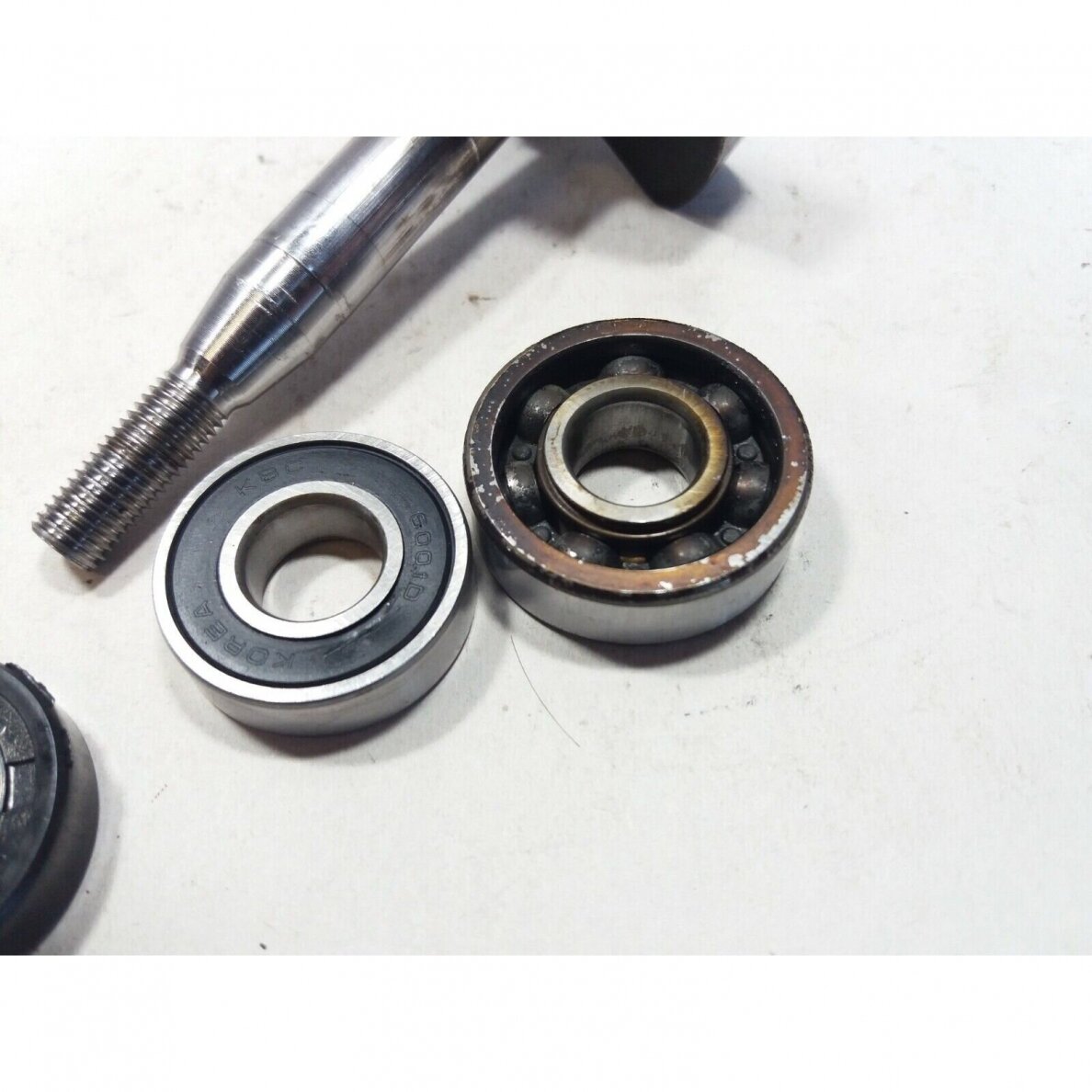 Genuine Crankshaft Homelite i625cd trimmer 1 Genuine Crankshaft Homelite i625cd trimmer 1