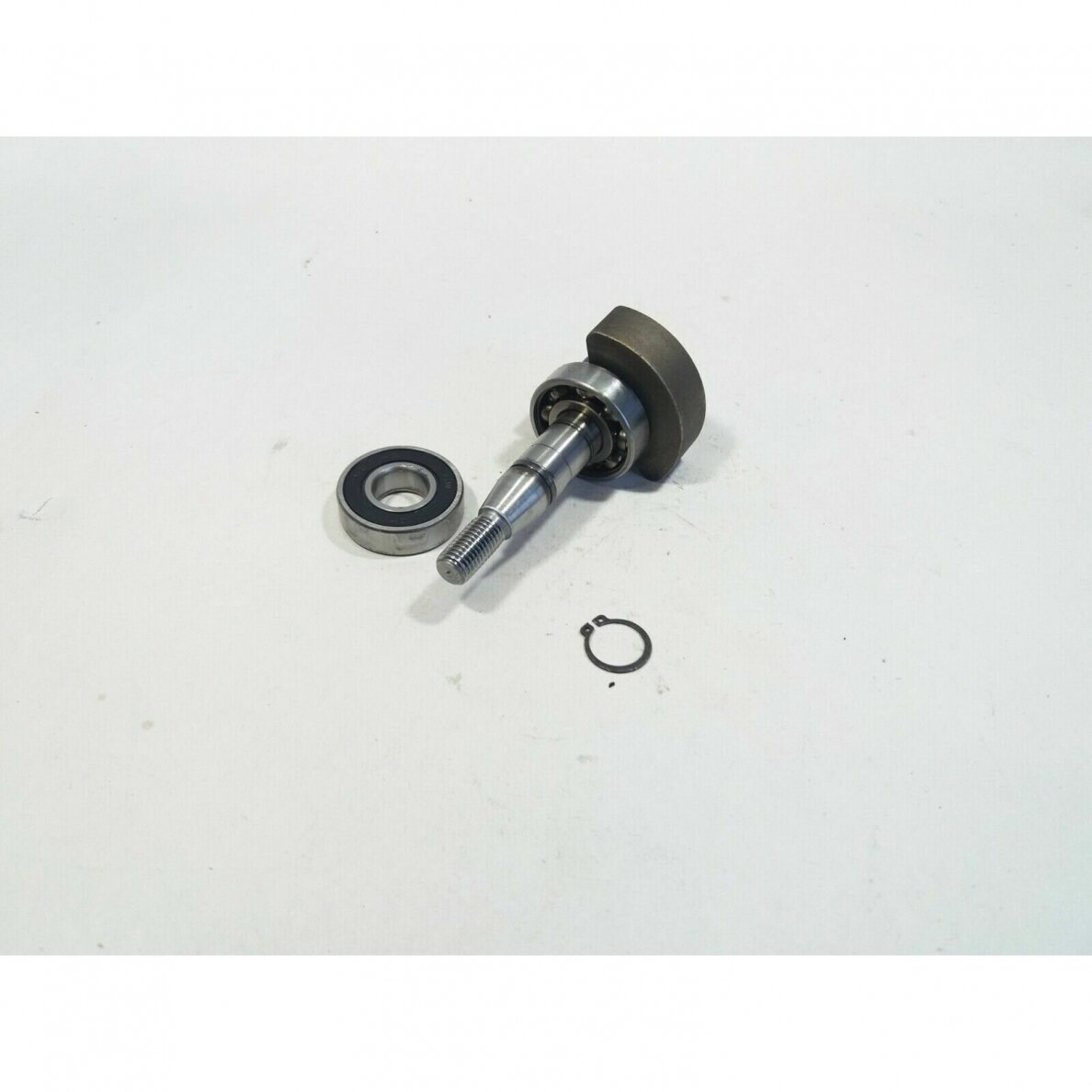 Genuine Crankshaft Partner Colibri II S trimmer 530057829 Genuine Crankshaft Partner Colibri II S trimmer 530057829