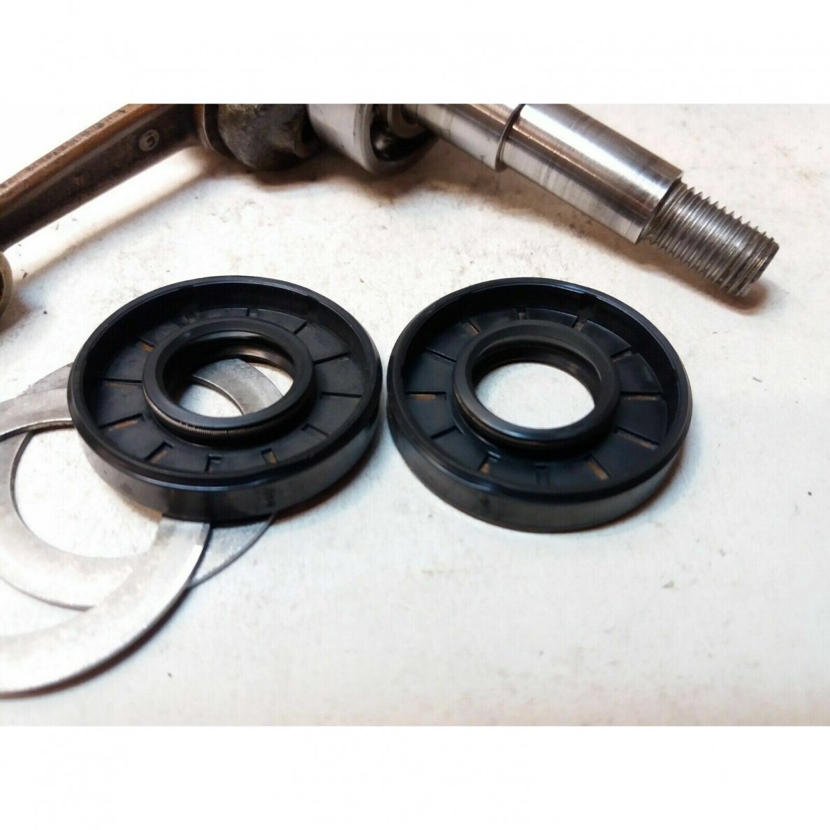 Genuine Crankshaft Solo 647 654 chainsaw 2200826 1 Genuine Crankshaft Solo 647 654 chainsaw 2200826 1