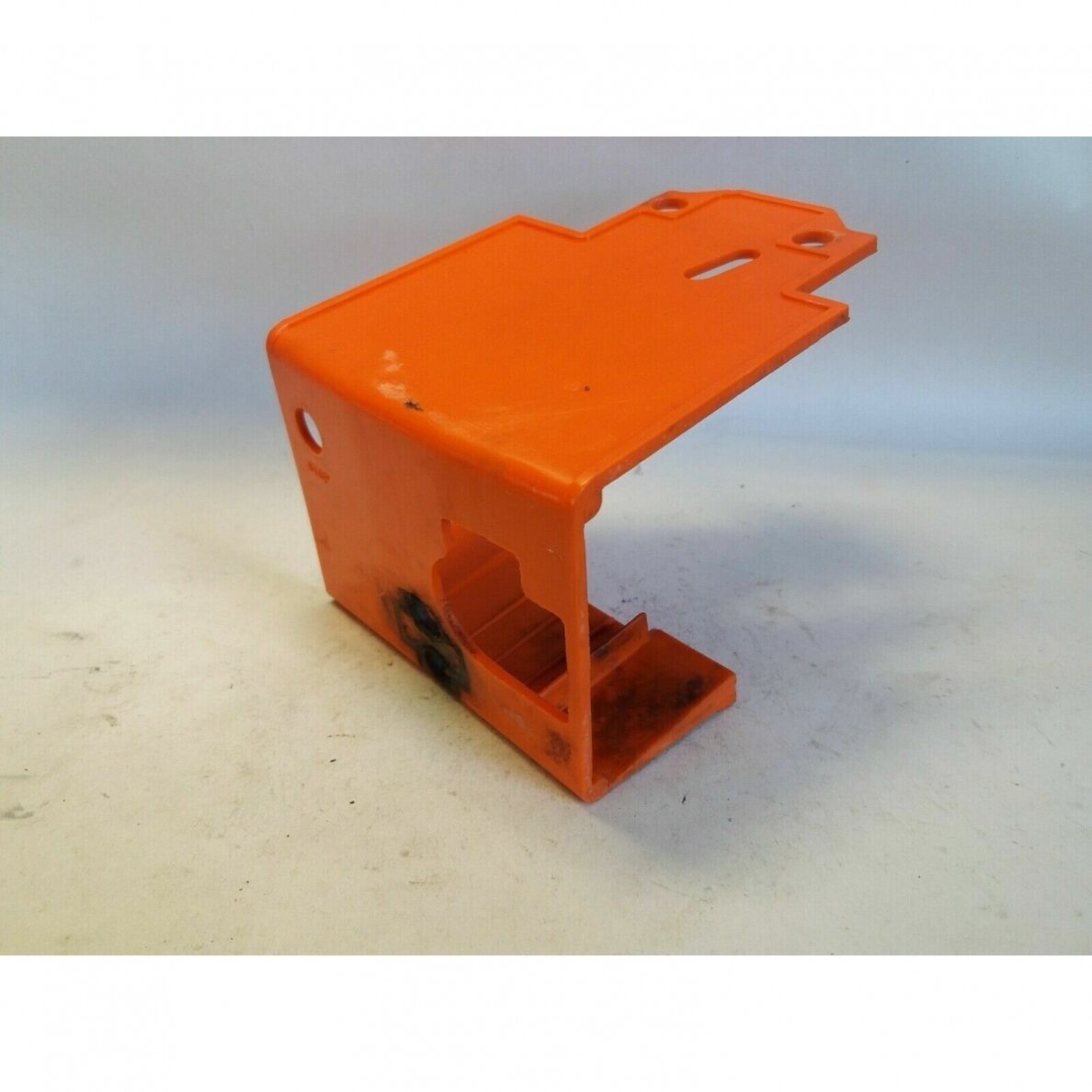 Genuine Cylinder Cover Oleo Mac 935 chainsaw 093500498 Genuine Cylinder Cover Oleo Mac 935 chainsaw 093500498