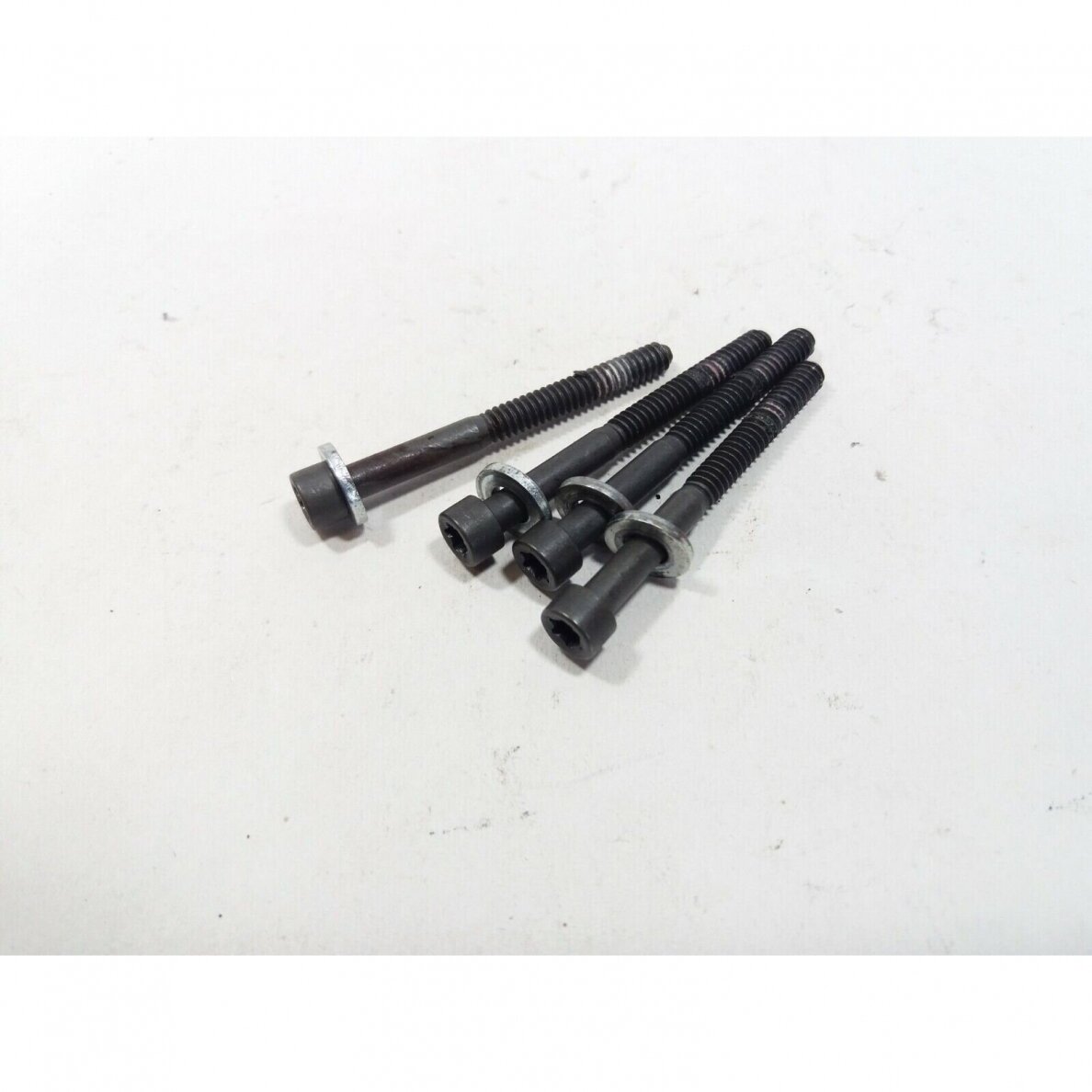 Genuine Cylinder Screw Homelite HCS3335 chainsaw 660622001 2 Genuine Cylinder Screw Homelite HCS3335 chainsaw 660622001 2