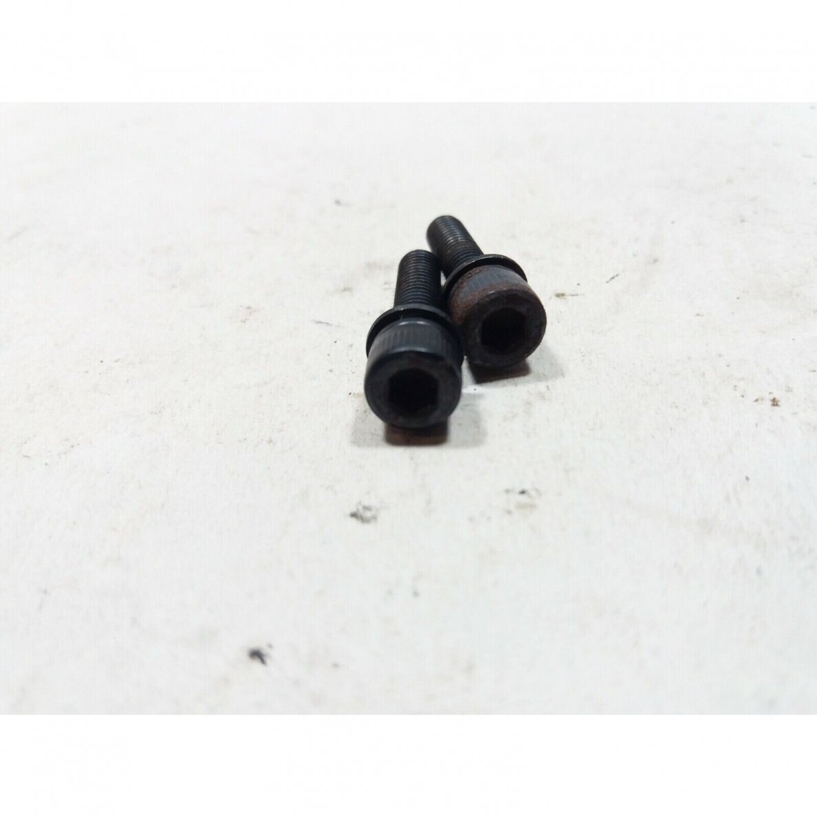 Genuine Cylinder Screws Echo SRM-2305 brushcutter trimmer 90016205022 1 Genuine Cylinder Screws Echo SRM-2305 brushcutter trimmer 90016205022 1