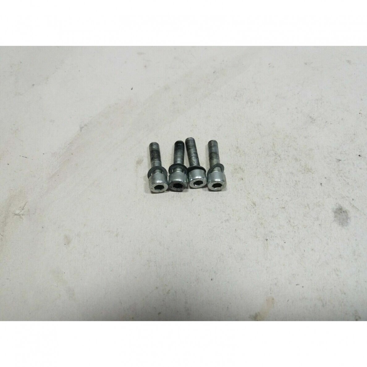 Genuine Cylinder Screws Solo 644 651 Chainsaw 0010604 Genuine Cylinder Screws Solo 644 651 Chainsaw 0010604