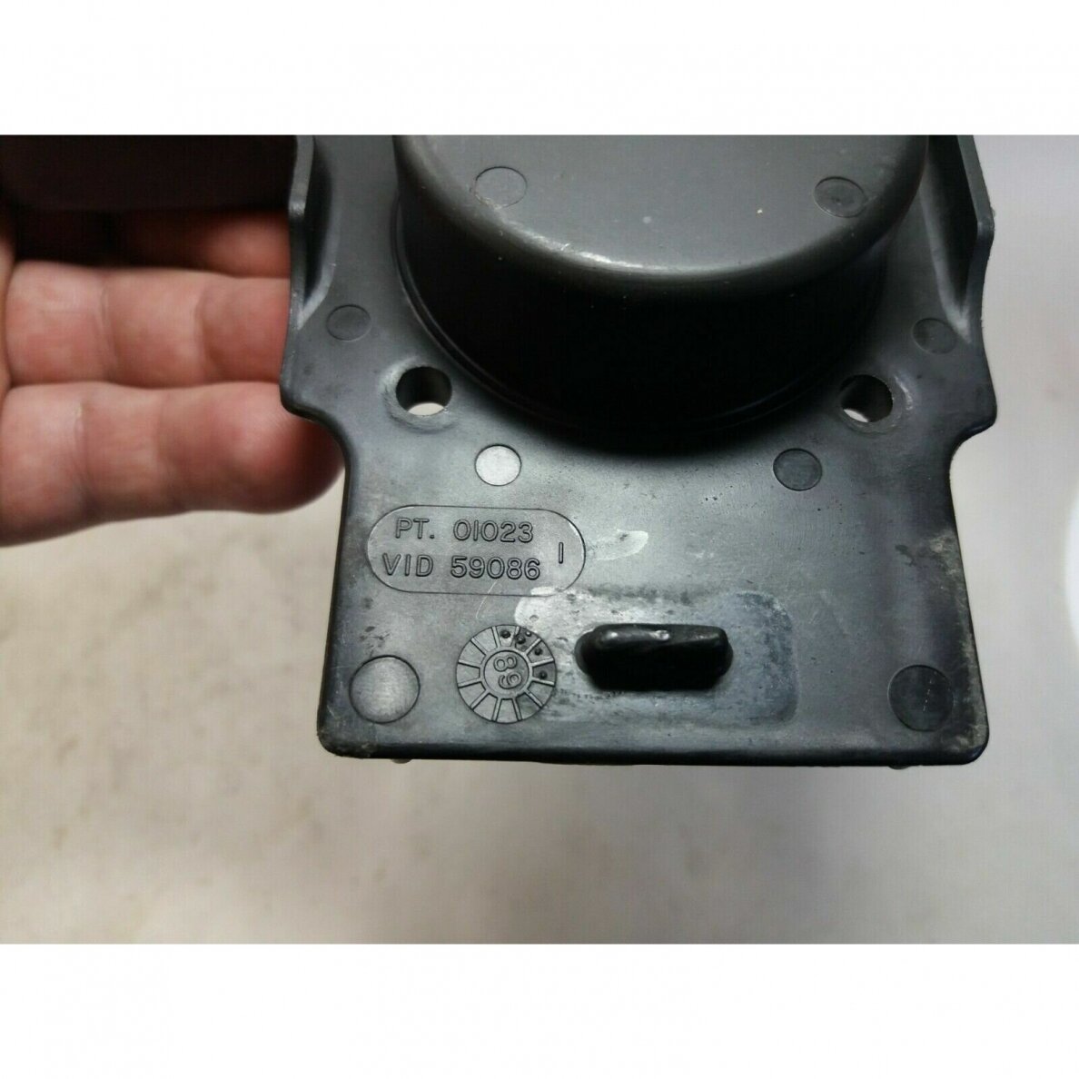 Genuine Engine Cover Plug Solo 123 trimmer brushcutter 59086 8 Genuine Engine Cover Plug Solo 123 trimmer brushcutter 59086 8