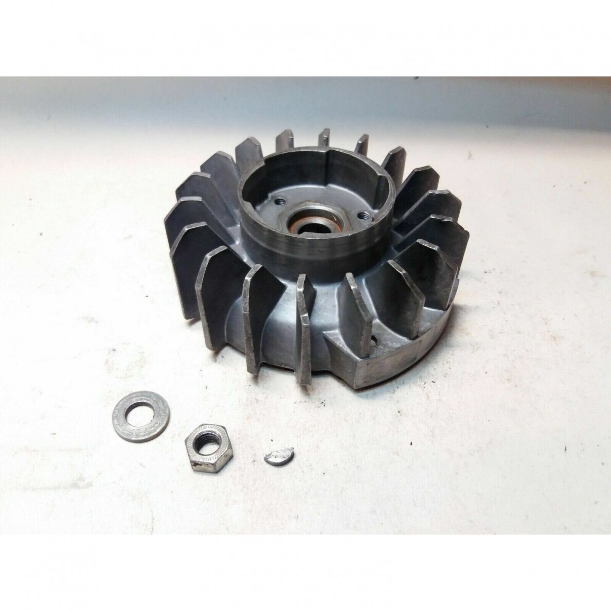Genuine Flywheel Solo 647 654 chainsaw 2400229 Genuine Flywheel Solo 647 654 chainsaw 2400229