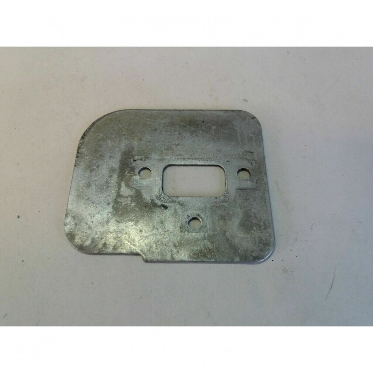 Genuine Gasket Muffler Plate Reflector Oleo Mac 940 chainsaw 50050031 Genuine Gasket Muffler Plate Reflector Oleo Mac 940 chainsaw 50050031