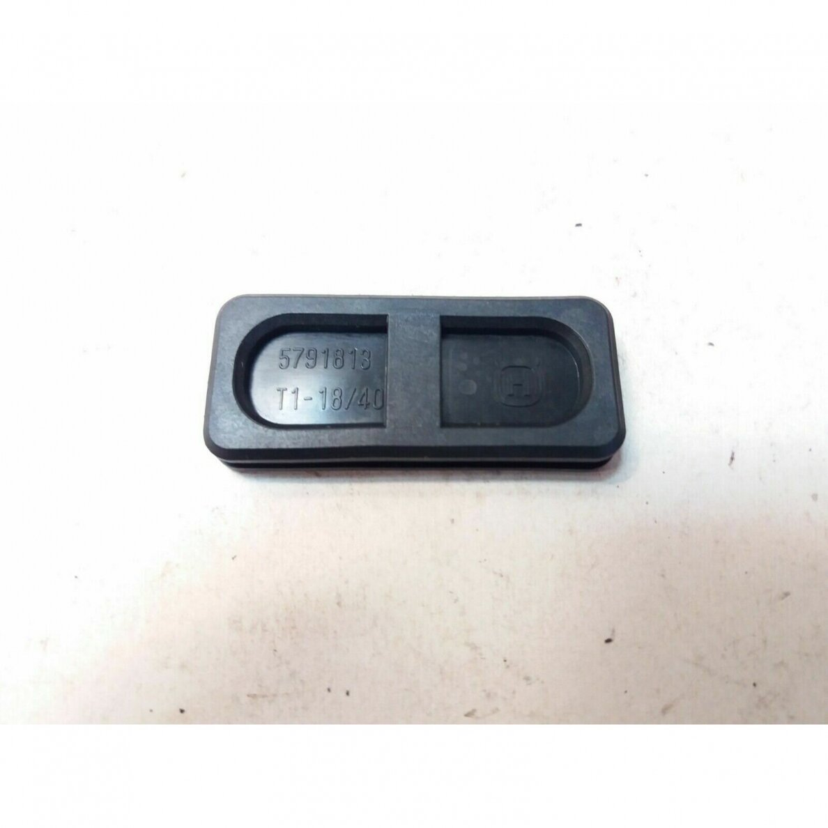 Genuine Grommet Husqvarna 543 chainsaw 579181302 1 Genuine Grommet Husqvarna 543 chainsaw 579181302 1