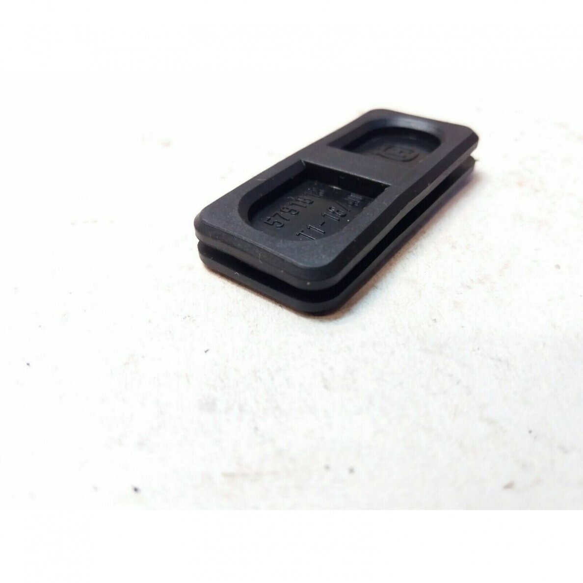 Genuine Grommet Husqvarna 543 chainsaw 579181302 2 Genuine Grommet Husqvarna 543 chainsaw 579181302 2