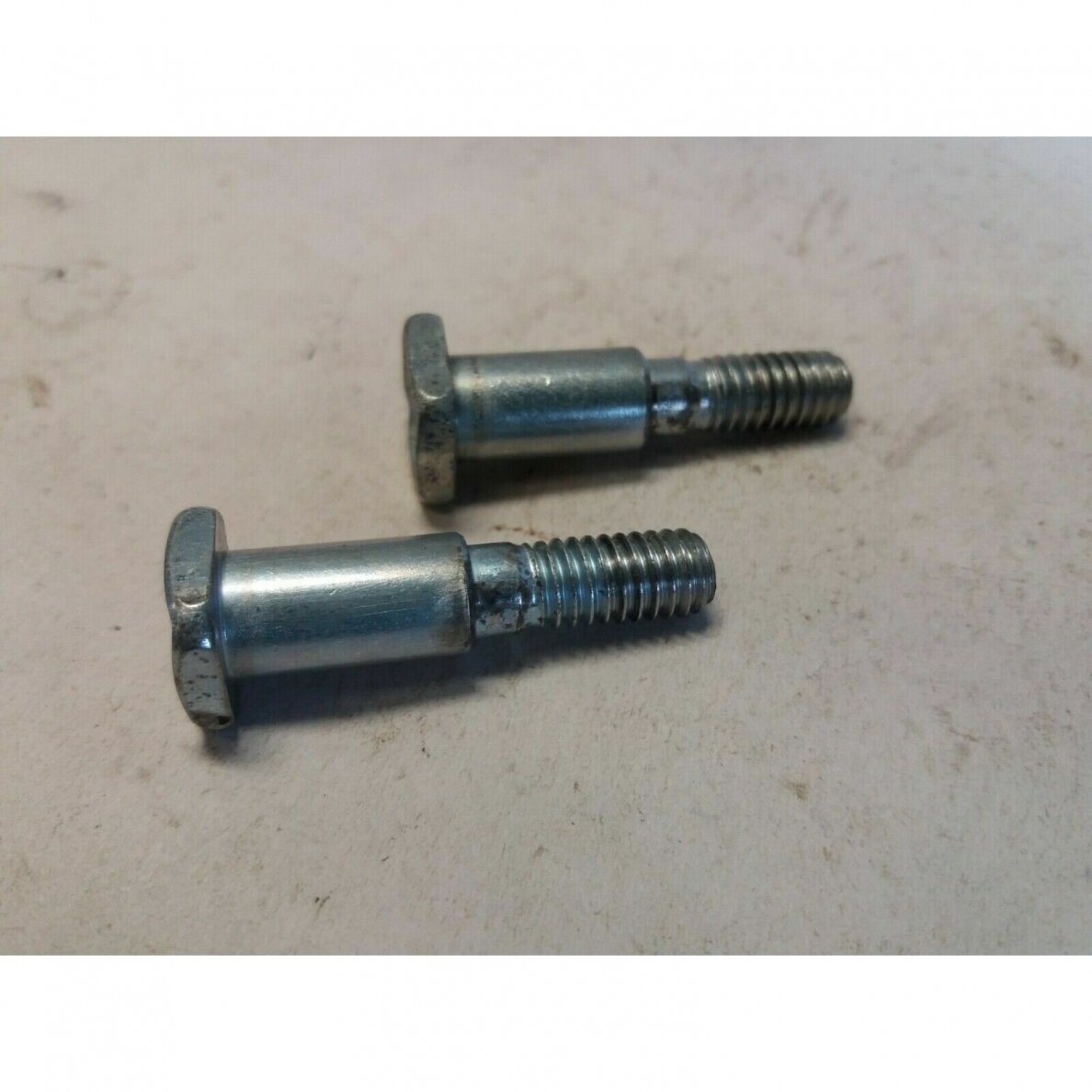 Genuine Guide Bar Bolt Homelite i3350b chainsaw 04881 1 Genuine Guide Bar Bolt Homelite i3350b chainsaw 04881 1
