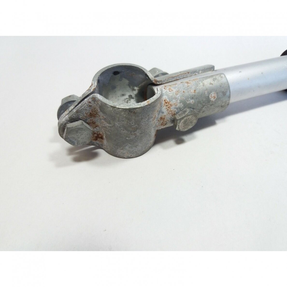 Genuine Handle Homelite F3045 brushcutter trimmer 4 Genuine Handle Homelite F3045 brushcutter trimmer 4