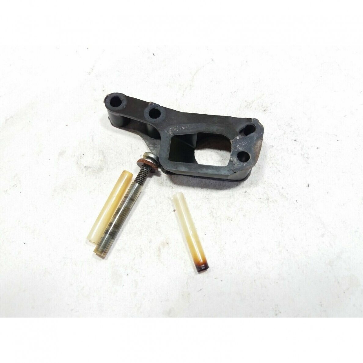 Genuine Intake Manifold Insulator Mcculloch Eager Beaver 2.0 CID chainsaw 219754 Genuine Intake Manifold Insulator Mcculloch Eager Beaver 2.0 CID chainsaw 219754