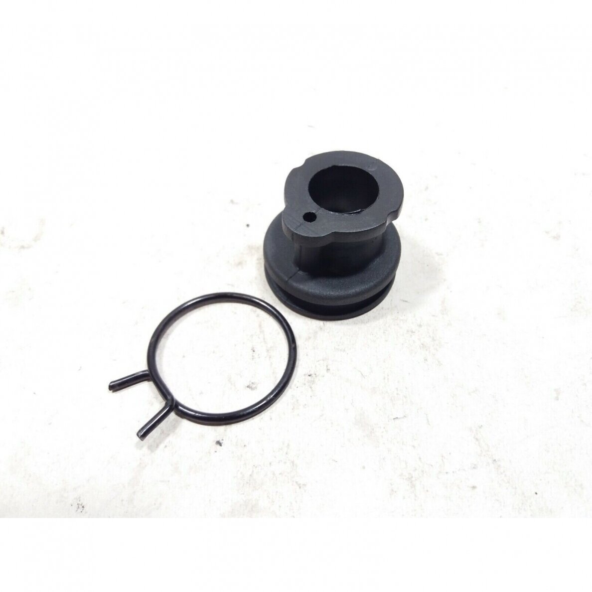 Genuine Intake Manifold Oleo Mac 940 chainsaw 50050010 Genuine Intake Manifold Oleo Mac 940 chainsaw 50050010