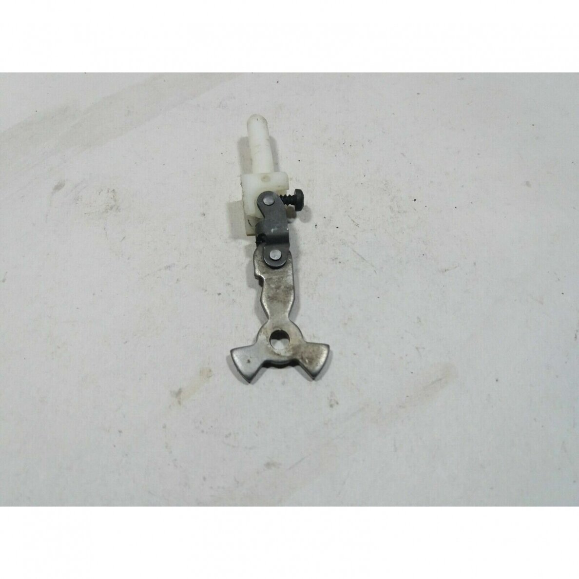 Genuine Knee Joint Assy Partner P738 P740 P742 Mcculloch 738 740 742 chainsaw 2 Genuine Knee Joint Assy Partner P738 P740 P742 Mcculloch 738 740 742 chainsaw 2