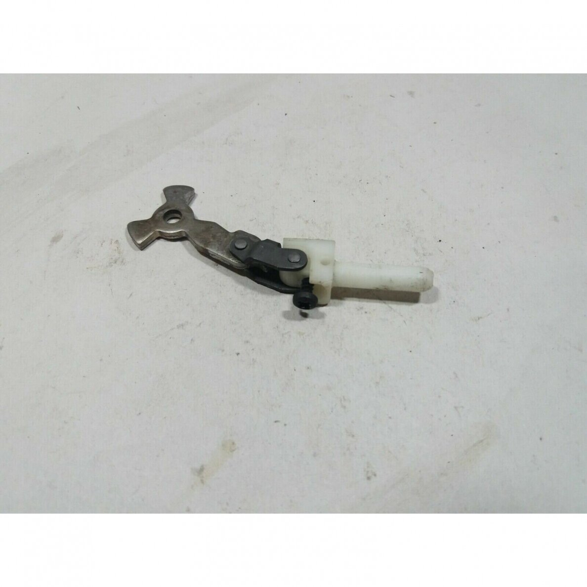 Genuine Knee Joint Assy Partner P738 P740 P742 Mcculloch 738 740 742 chainsaw 3 Genuine Knee Joint Assy Partner P738 P740 P742 Mcculloch 738 740 742 chainsaw 3